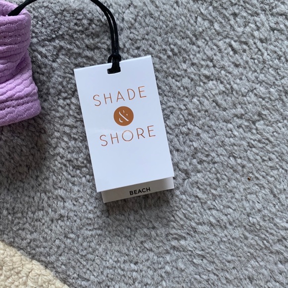 Bikini - Picture 5 of 10